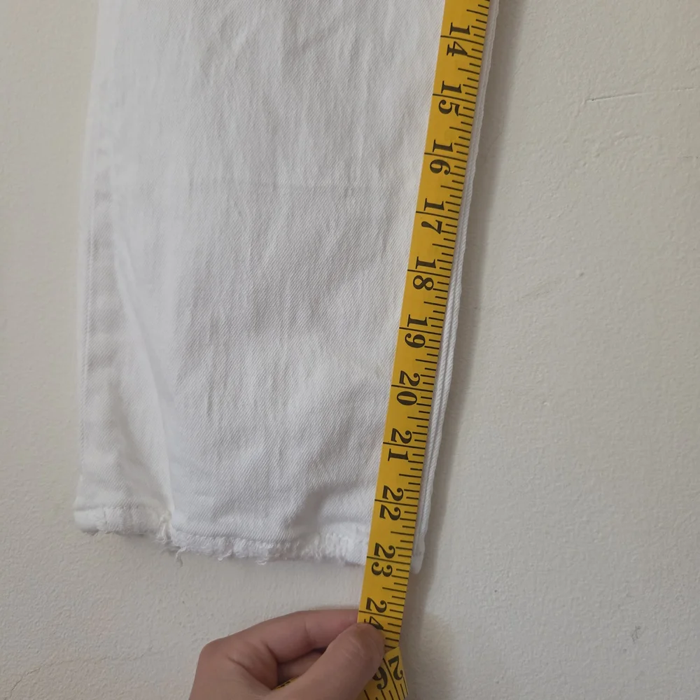 lEVI'S White Jeans - Picture 12 of 13